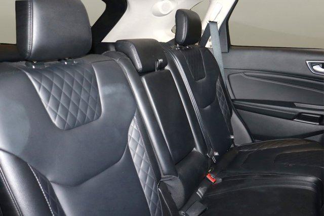 Photo of 2024 Black Ford Edge