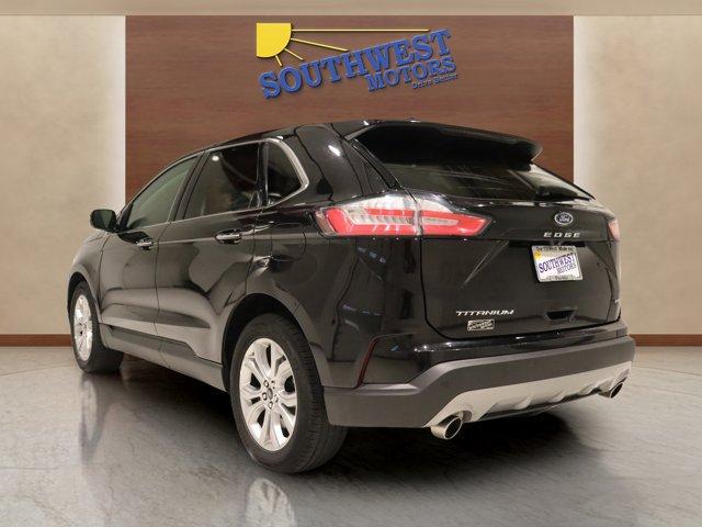 Photo of 2024 Black Ford Edge