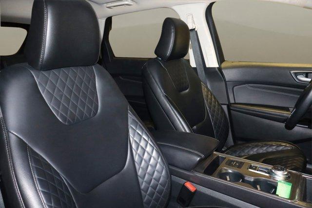 Photo of 2024 Black Ford Edge