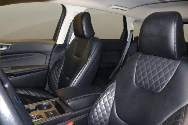 Photo of 2024 Black Ford Edge