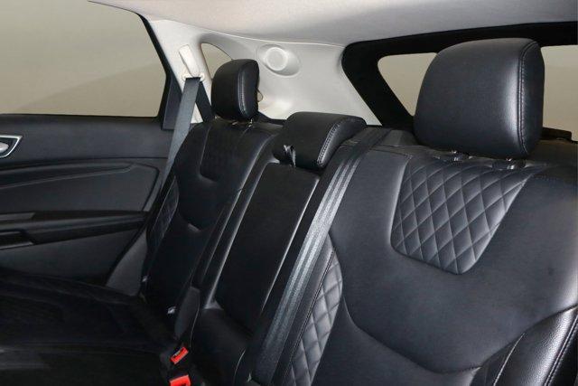 Photo of 2024 Black Ford Edge