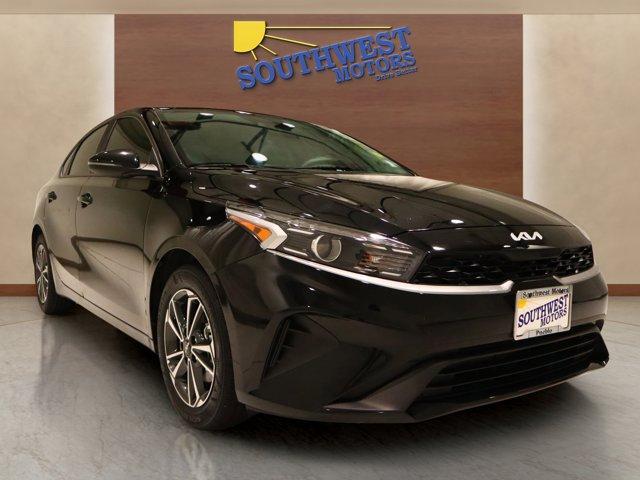 Photo of 2023 Aurora Black Kia Forte