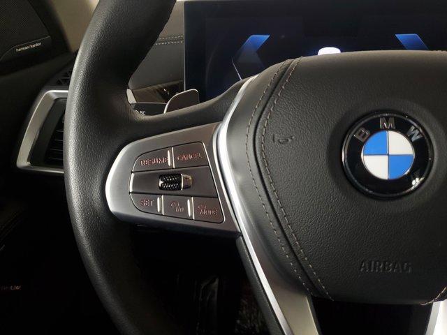 Photo of 2025 Mineral White Metallic BMW X7