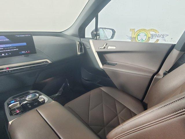 Photo of 2025 Aventurin Red Metallic BMW iX