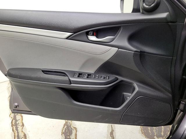 Photo of 2017 Gray Honda Civic