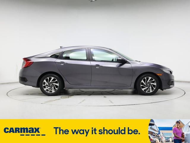 Photo of 2017 Gray Honda Civic