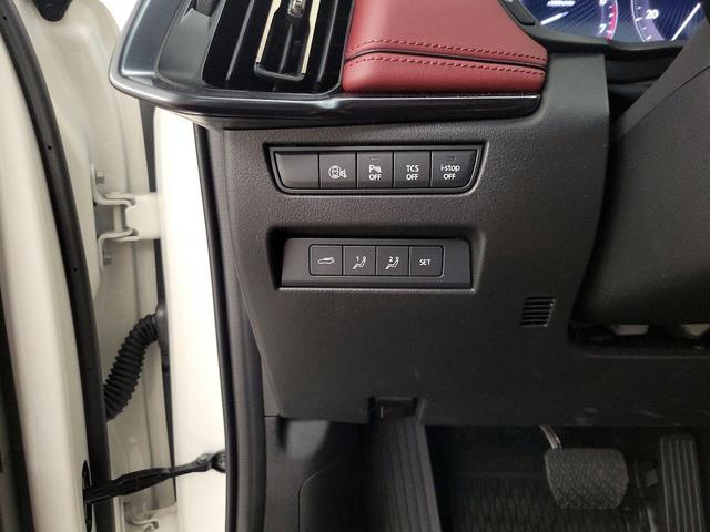 Photo of 2025 Pearl Mazda CX-70