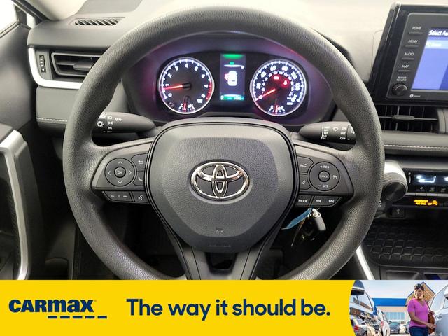 Photo of 2022 White Toyota RAV4
