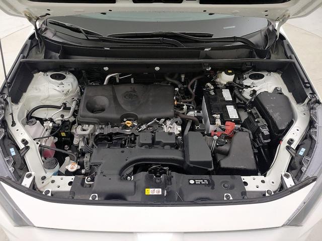 Photo of 2022 White Toyota RAV4
