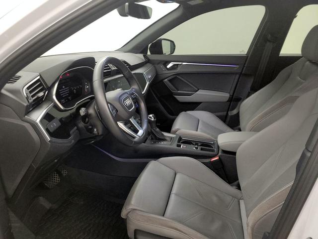 Photo of 2022 White Audi Q3