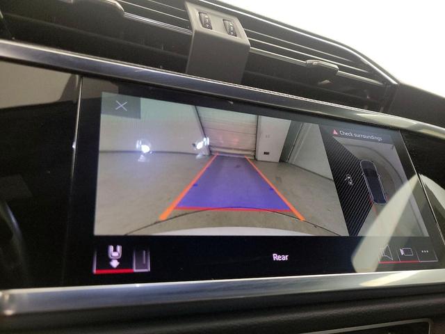 Photo of 2022 White Audi Q3