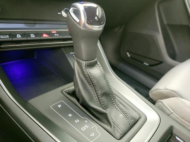 Photo of 2022 White Audi Q3