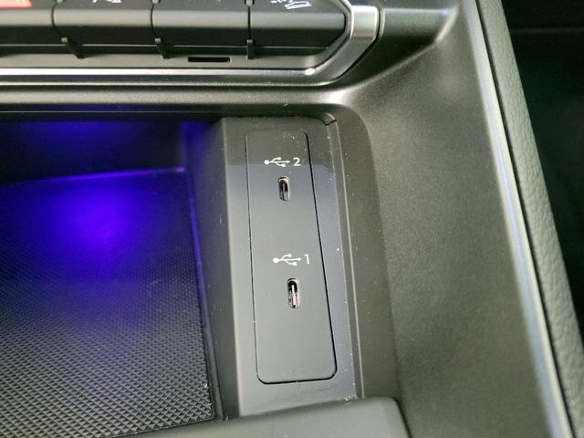 Photo of 2022 White Audi Q3