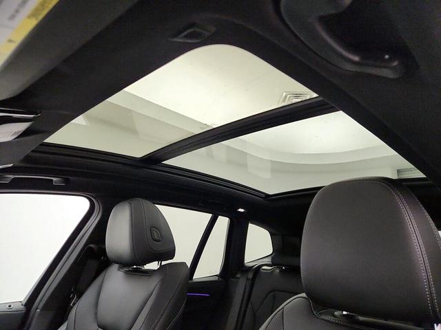 Photo of 2023 Red BMW X3