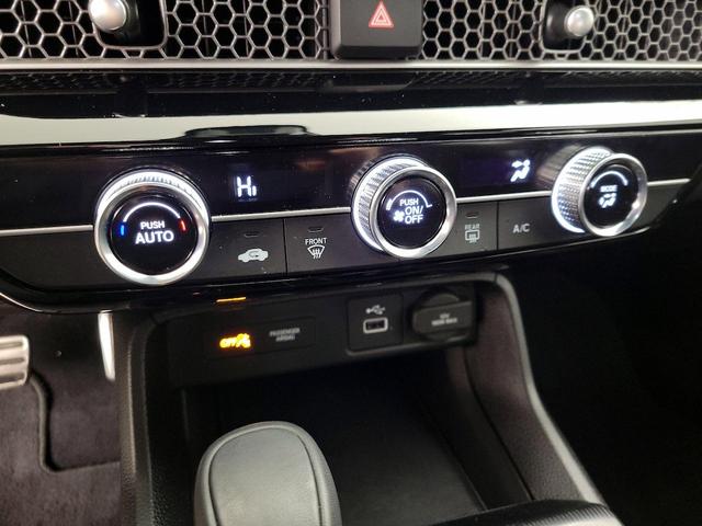Photo of 2024 White Honda Civic