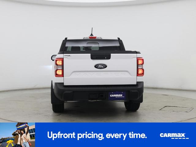 Photo of 2025 White Ford Maverick