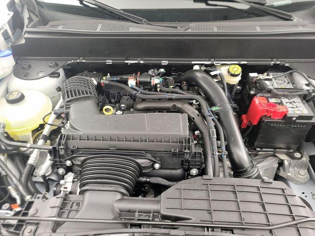 Photo of 2025 White Ford Maverick