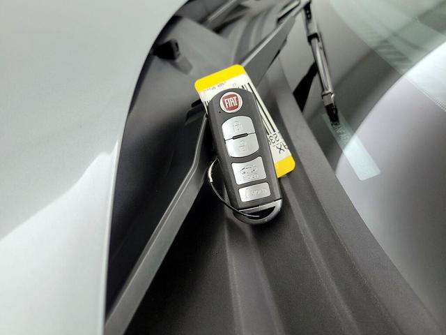 Photo of 2017 Gray FIAT 124 Spider