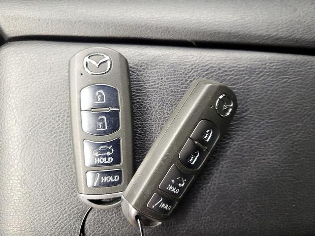 Photo of 2019 Gray Mazda MX-5 Miata