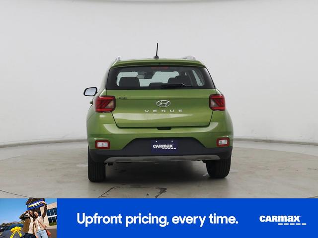 Photo of 2023 Green Hyundai VENUE