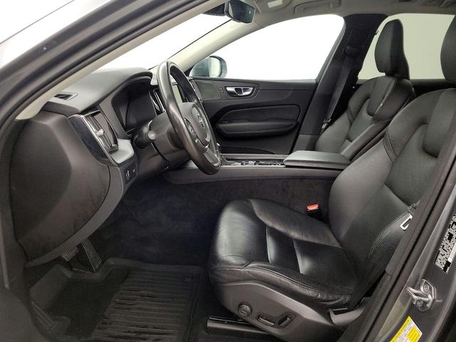 Photo of 2020 Gray Volvo XC60