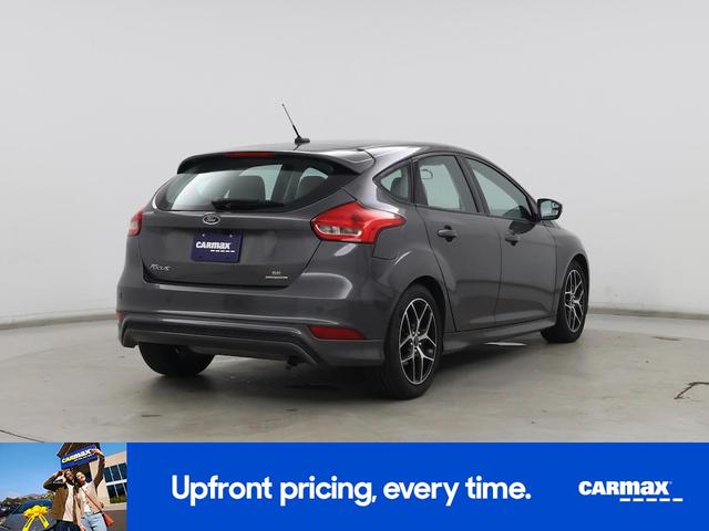 Photo of 2016 Gray Ford Focus