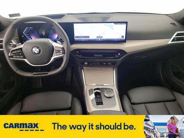 Photo of 2025 Blue BMW 330