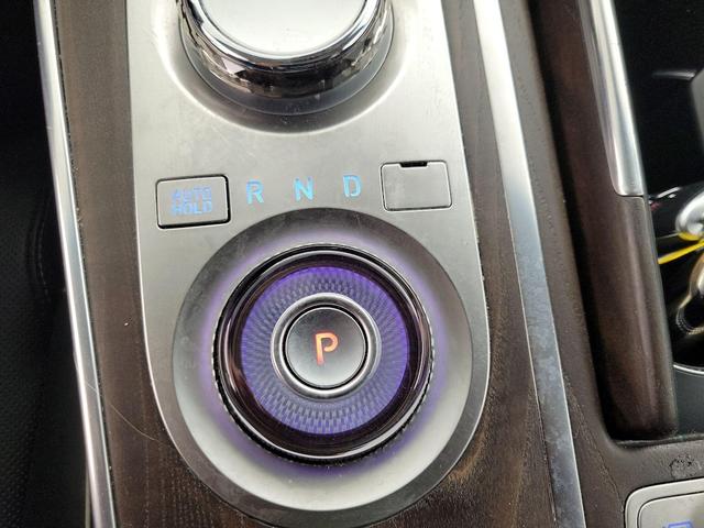 Photo of 2023 White Genesis GV80