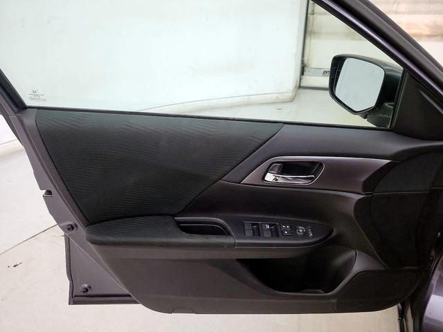 Photo of 2015 Gray Honda Accord
