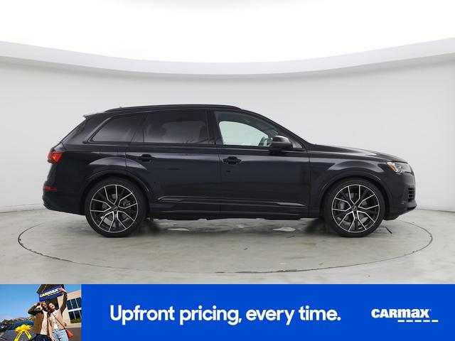 Photo of 2021 Black Audi Q7