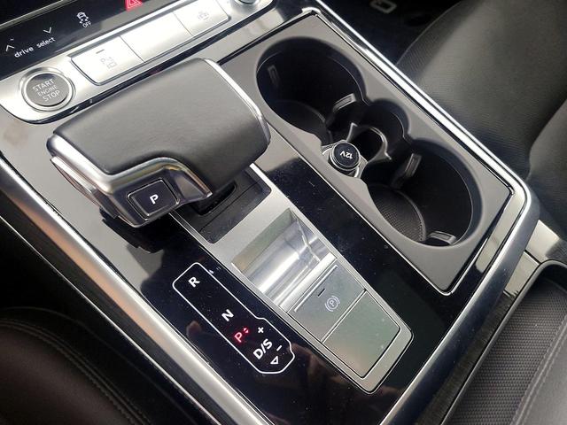 Photo of 2021 Black Audi Q7