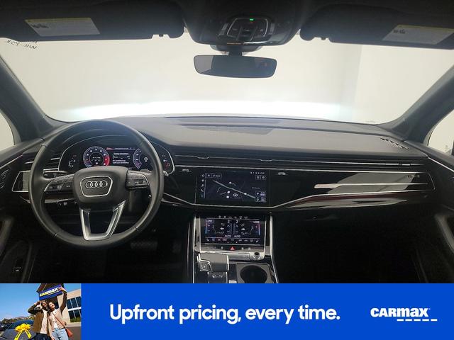 Photo of 2021 Black Audi Q7