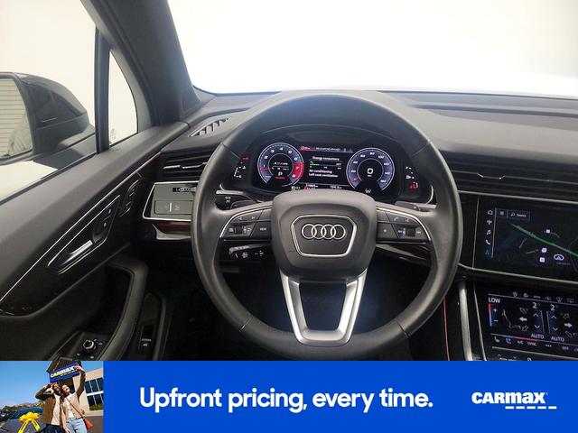 Photo of 2021 Black Audi Q7