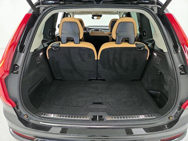 Photo of 2016 Black Volvo XC90