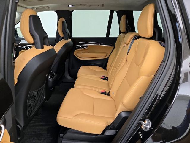 Photo of 2016 Black Volvo XC90
