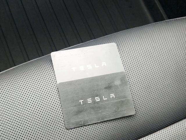 Photo of 2025 Gray Tesla Model 3