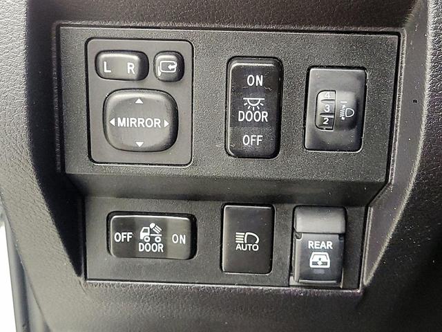Photo of 2021 Silver Toyota Tundra