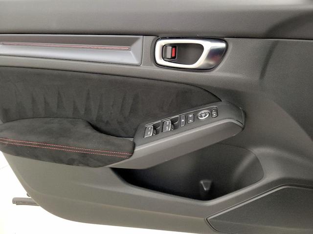 Photo of 2025 White Honda Civic