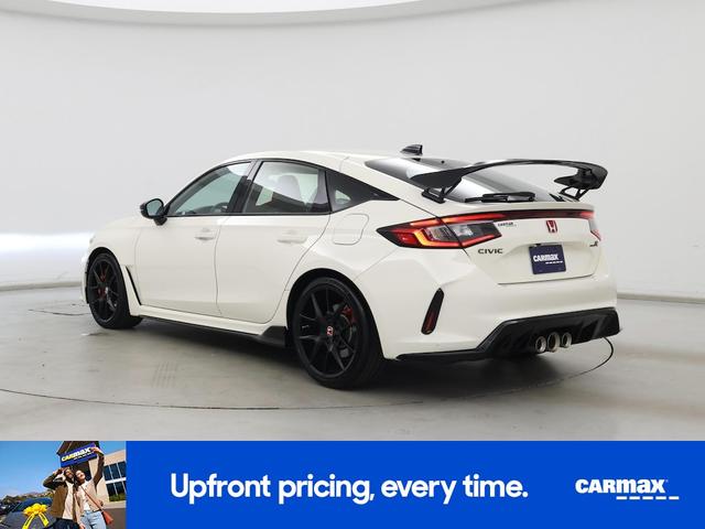 Photo of 2025 White Honda Civic