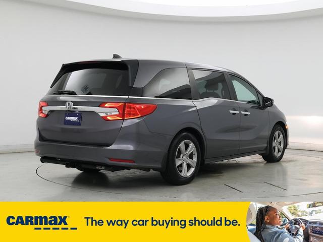 Photo of 2018 Gray Honda Odyssey