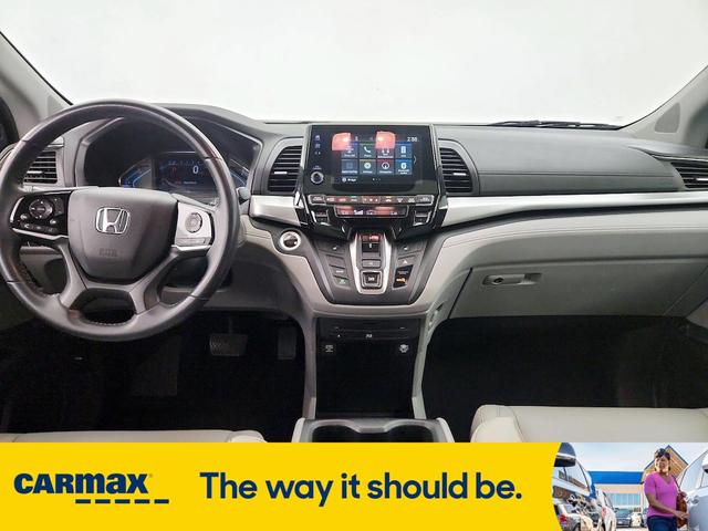 Photo of 2018 Gray Honda Odyssey