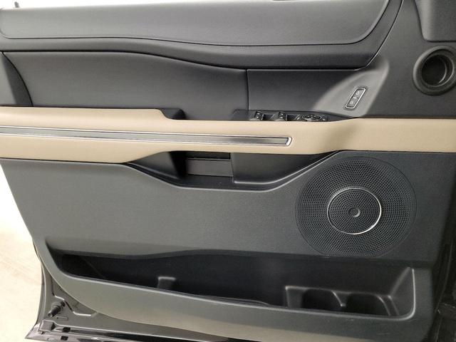 Photo of 2022 Black Ford Expedition