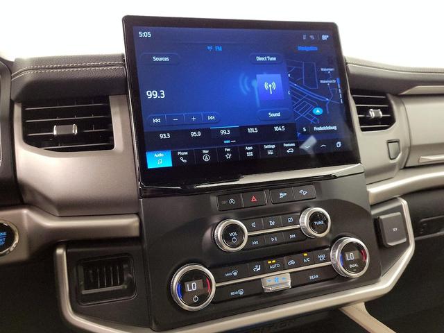 Photo of 2022 Black Ford Expedition