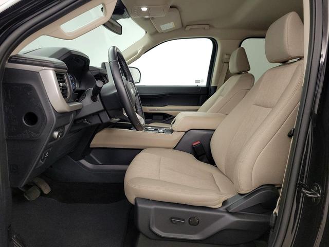 Photo of 2022 Black Ford Expedition