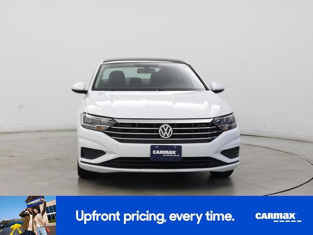 Photo of 2019 White Volkswagen Jetta