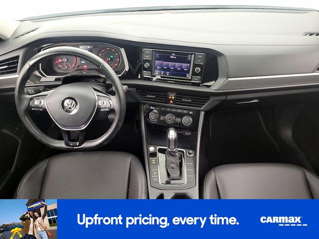Photo of 2019 White Volkswagen Jetta