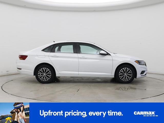 Photo of 2019 White Volkswagen Jetta