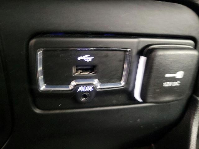 Photo of 2016 Black Jeep Renegade