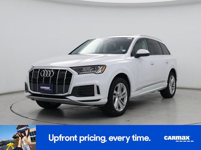 Photo of 2023 White Audi Q7