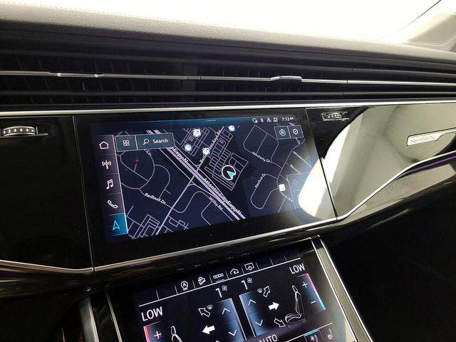 Photo of 2023 White Audi Q7